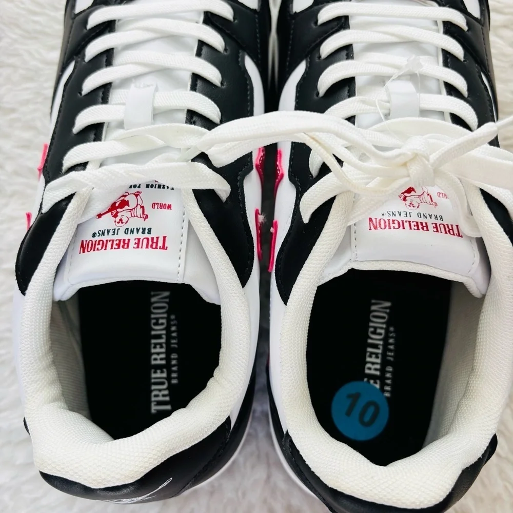 True Religion Arthur S Black and White Sneakers with Red Accents Logo size 10 M